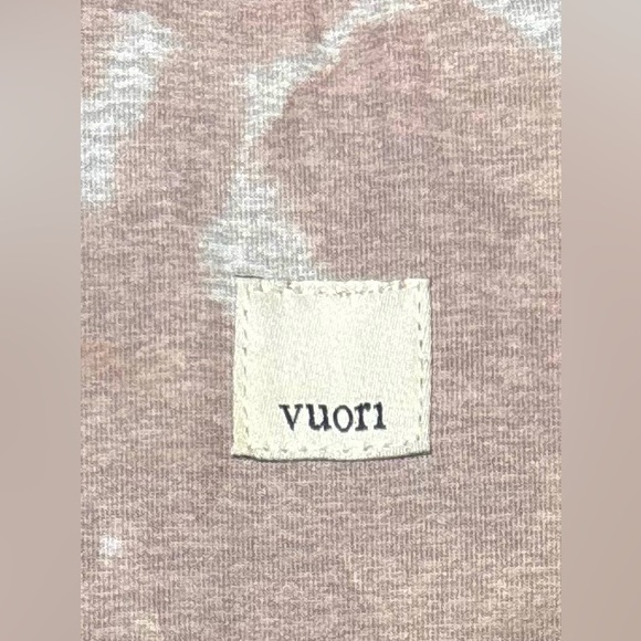 🌸 Vuori Long Line Elevation Bra – Dogwood Washed Flower – XS NWT- | MSRP $64 🌸 - Picture 2 of 6